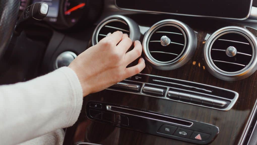 A/C Auto Service 1 Weak airflow or warm air